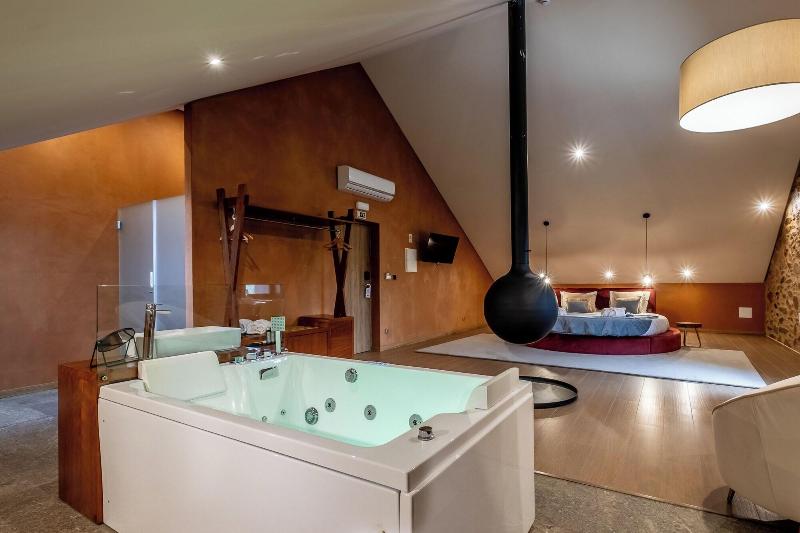 Cherry Sculpture Hotel - Oda