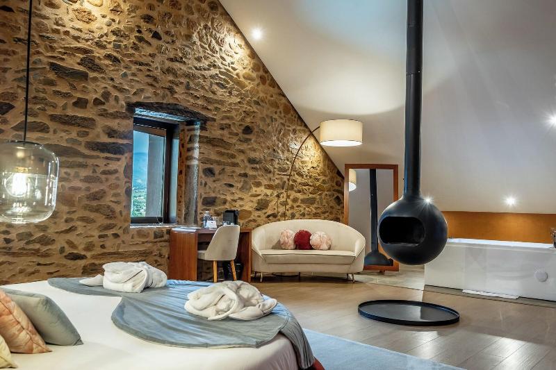 Cherry Sculpture Hotel - Oda