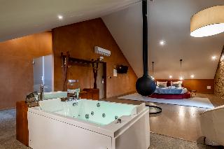 Cherry Sculpture Hotel fotoÄŸrafÄ±