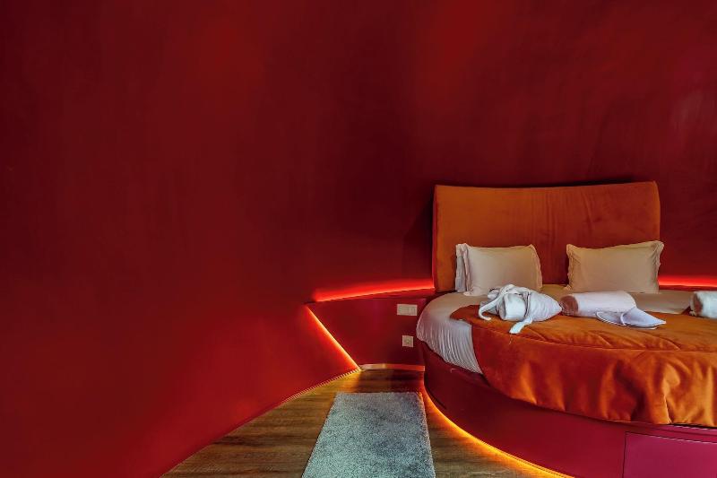 Cherry Sculpture Hotel - Oda