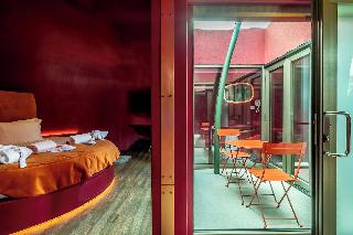 Cherry Sculpture Hotel fotoÄŸrafÄ±