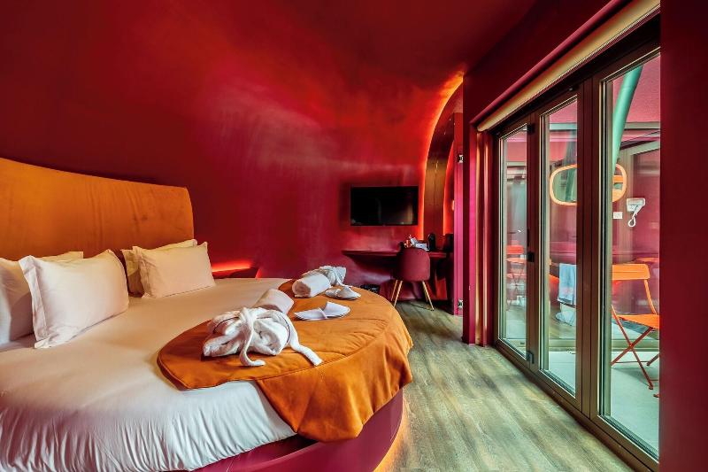 Cherry Sculpture Hotel - Oda