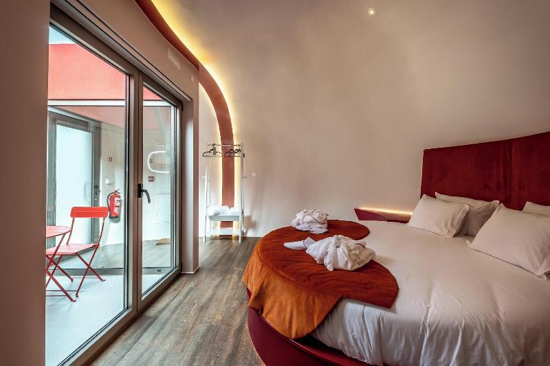 Cherry Sculpture Hotel - Oda