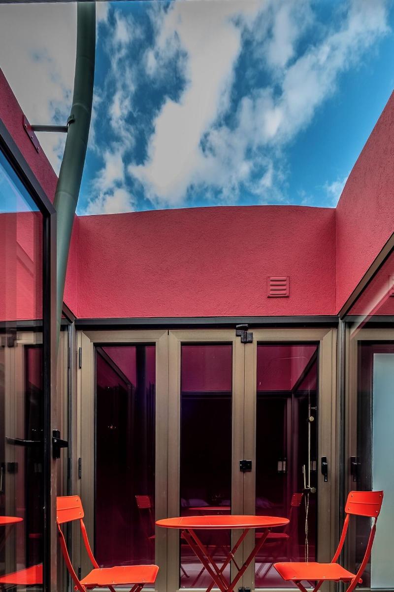 Cherry Sculpture Hotel - Oda
