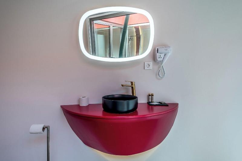 Cherry Sculpture Hotel - Oda