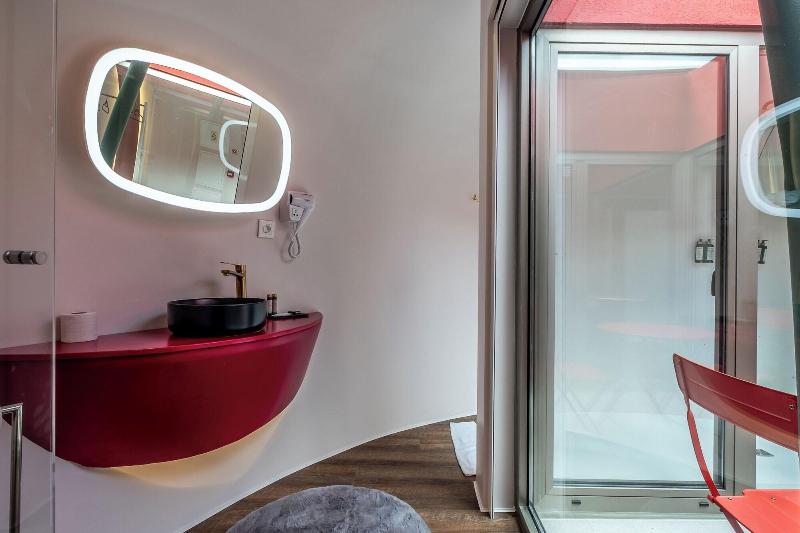 Cherry Sculpture Hotel - Oda