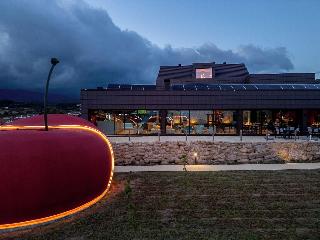 Cherry Sculpture Hotel fotoÄŸrafÄ±
