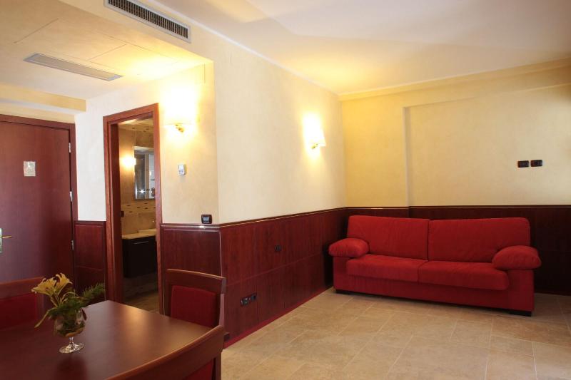 Hotel Relais Dei Normanni - Oda