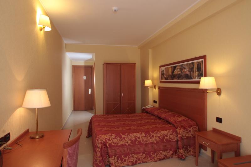 Hotel Relais Dei Normanni - Oda