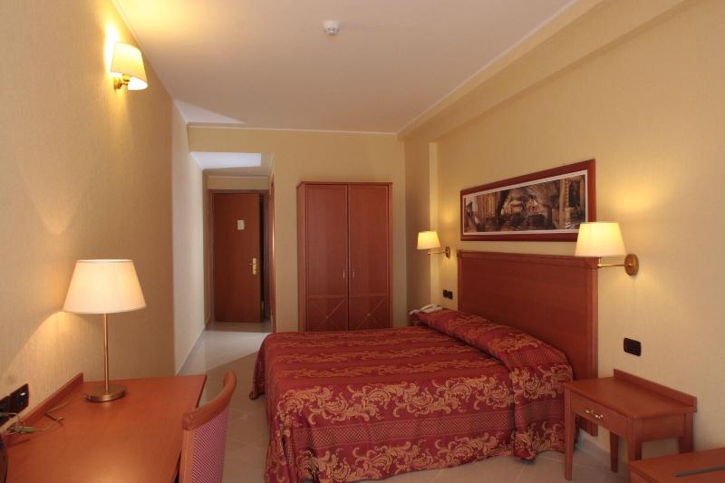 Hotel Relais Dei Normanni - Oda
