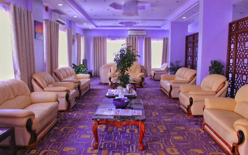 The Royal Garden Hotel - Lobi