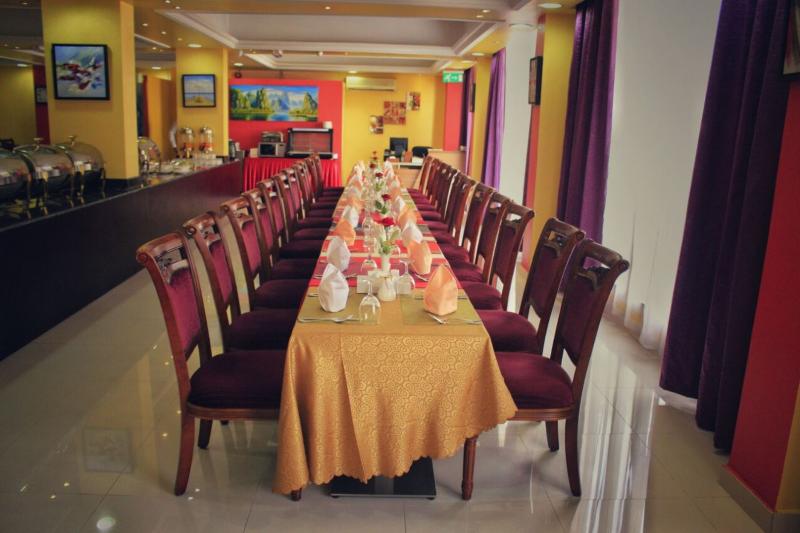 The Royal Garden Hotel - Restoran
