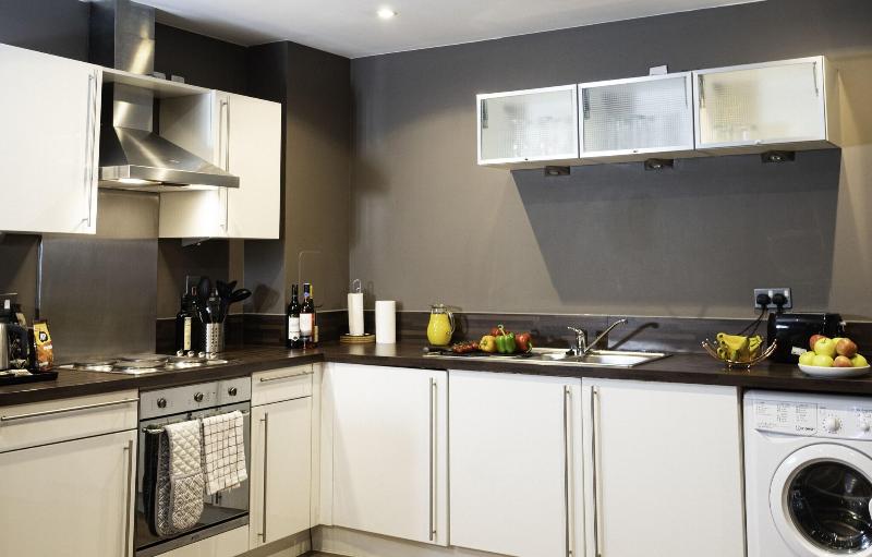 V City Aparthotels - Oda