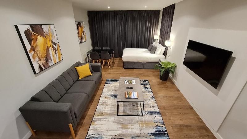 V City Aparthotels - Oda