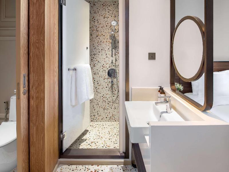 Mercure Bangkok Surawong - Oda