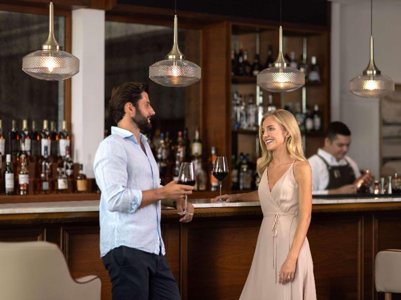 Sofitel Ras Al Khaimah Al Hamra Beach Resort - Bar