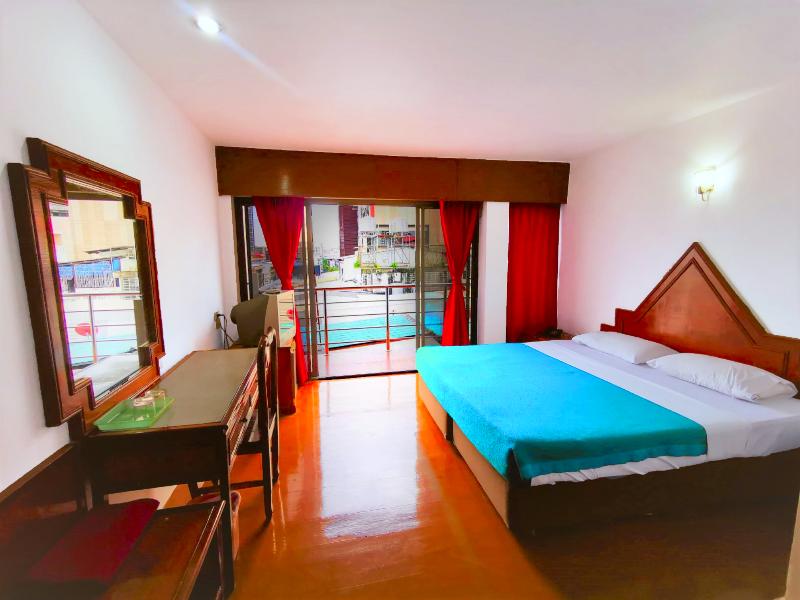 Highfive Hotel Pattaya - Oda