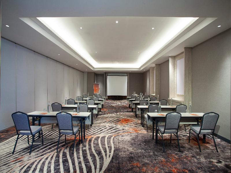 Harris Hotel & Convention Cibinong City Mall Bogor - Toplantı