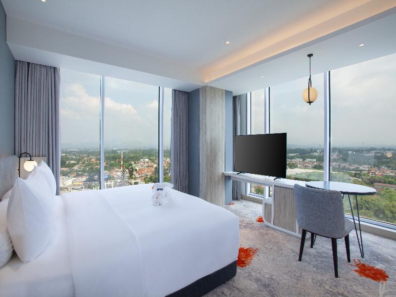 Harris Hotel & Convention Cibinong City Mall Bogor - Oda