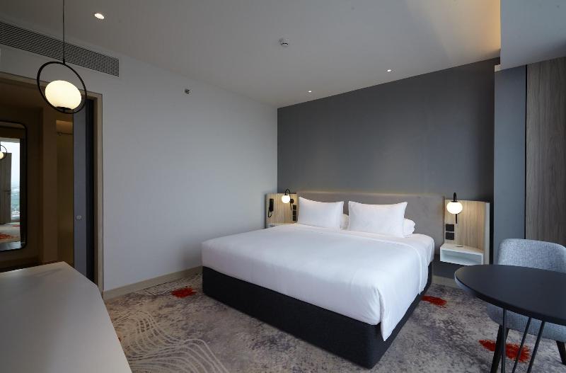 Harris Hotel & Convention Cibinong City Mall Bogor - Oda