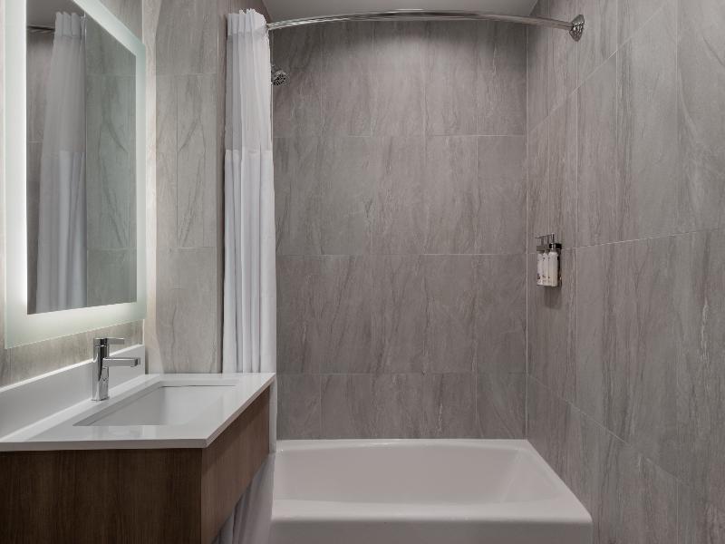 Holiday Inn Express & Suites Bronx - Zoo Area IHG - Oda