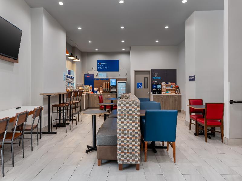 Holiday Inn Express & Suites Bronx - Zoo Area IHG - Restoran