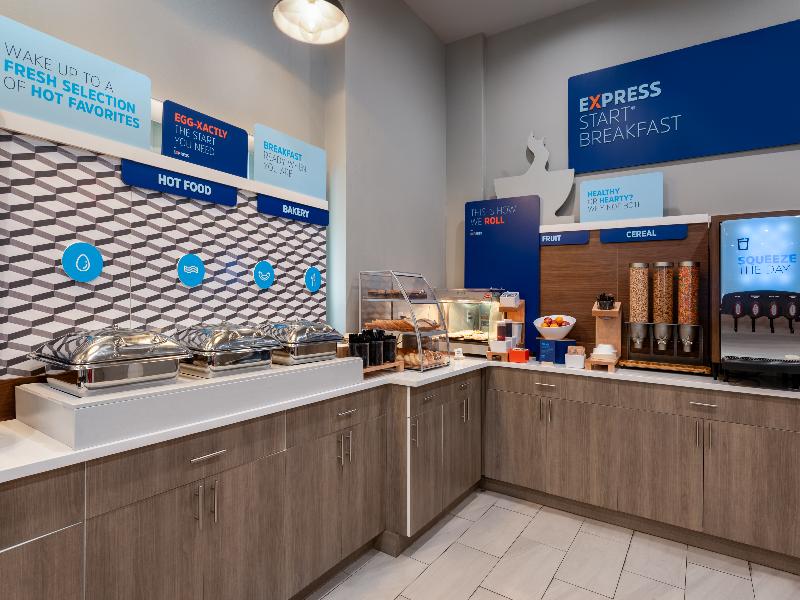 Holiday Inn Express & Suites Bronx - Zoo Area IHG - Restoran