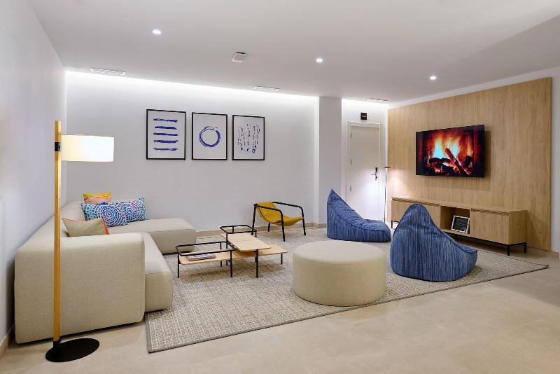 Apartamentos Luna Suites Granada - Genel