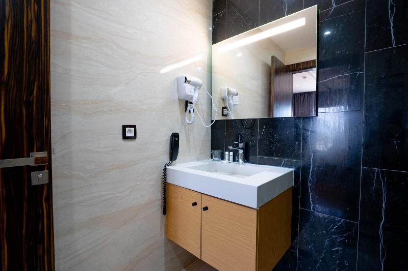 Razane Hotel - Oda