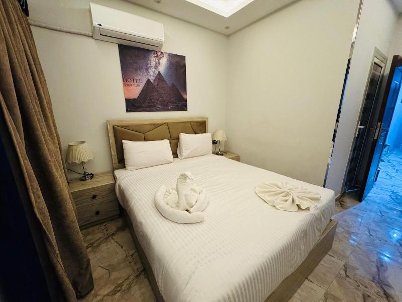 Capital Of Pyramids Hotel - Oda