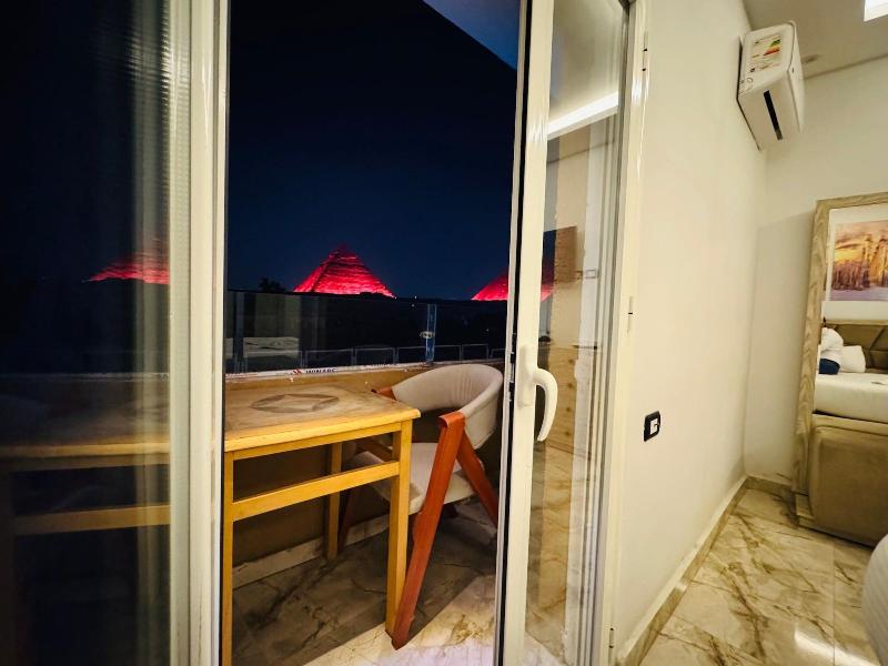 Capital Of Pyramids Hotel - Oda