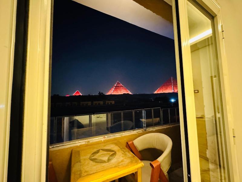 Capital Of Pyramids Hotel - Oda