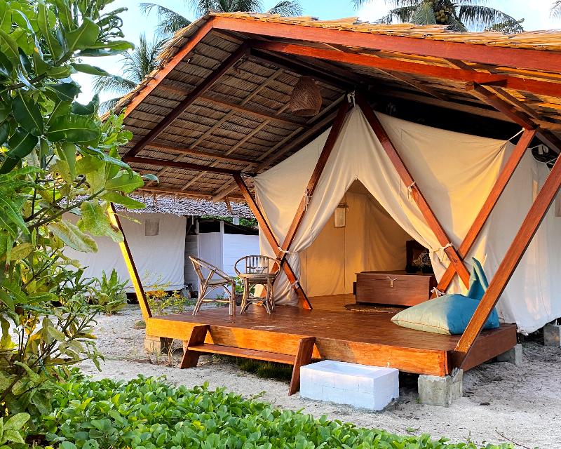 Reconnect - Private Island Resort - Oda