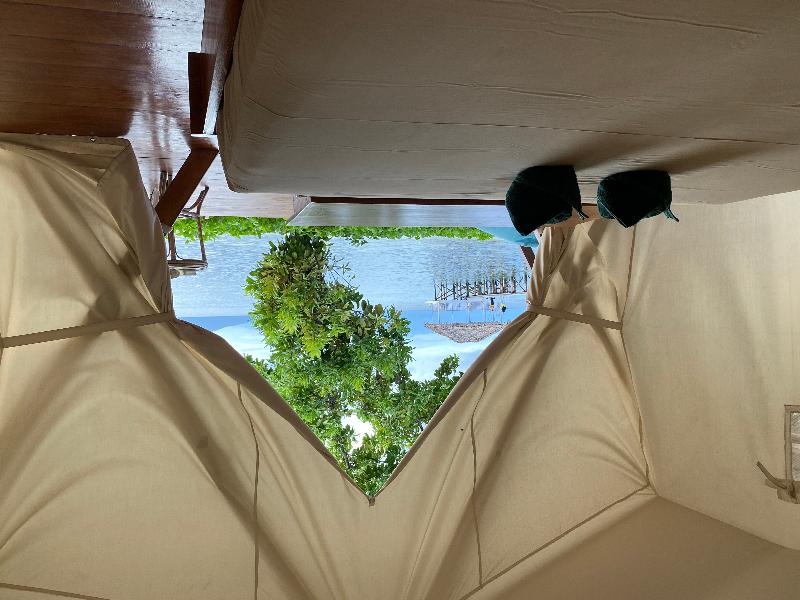 Reconnect - Private Island Resort - Oda