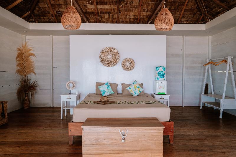 Reconnect - Private Island Resort - Oda