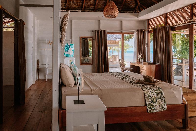 Reconnect - Private Island Resort - Oda