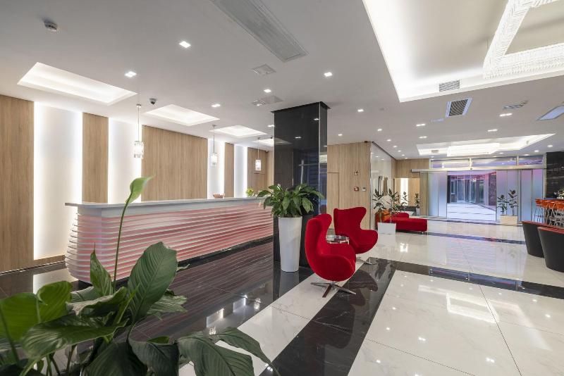 Silver Crown Hotel & Residence, Palace Quarter - Lobi