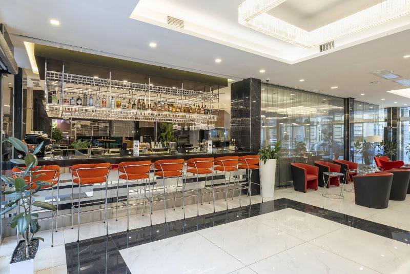 Silver Crown Hotel & Residence, Palace Quarter - Restoran