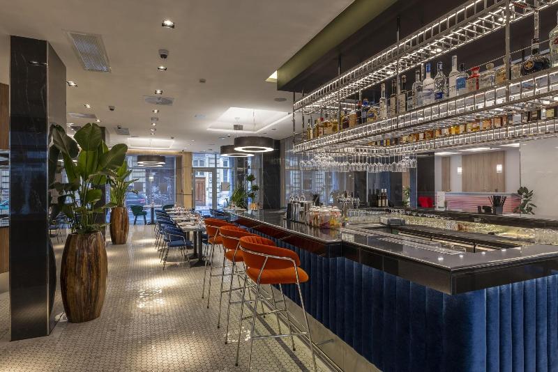 Silver Crown Hotel & Residence, Palace Quarter - Restoran