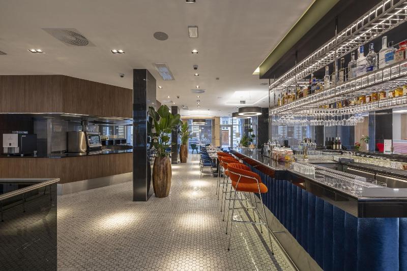 Silver Crown Hotel & Residence, Palace Quarter - Restoran