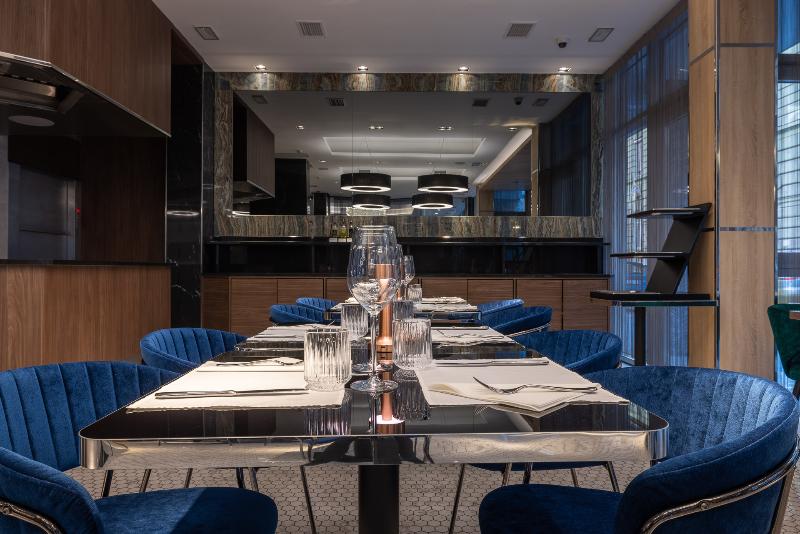 Silver Crown Hotel & Residence, Palace Quarter - Restoran