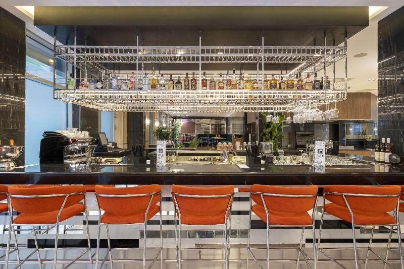 Silver Crown Hotel & Residence, Palace Quarter - Restoran