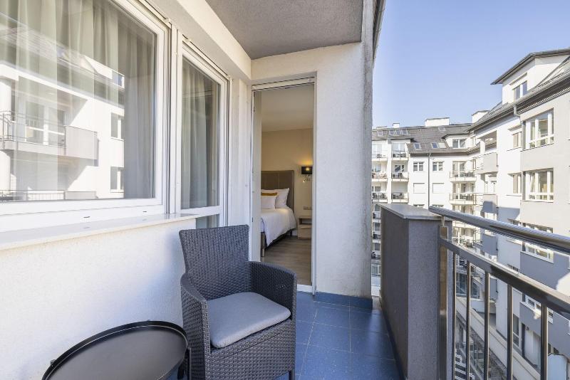 Silver Crown Hotel & Residence, Palace Quarter - Teras