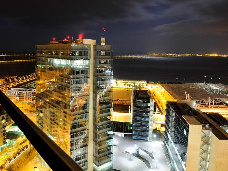 Panoramic Living - Genel