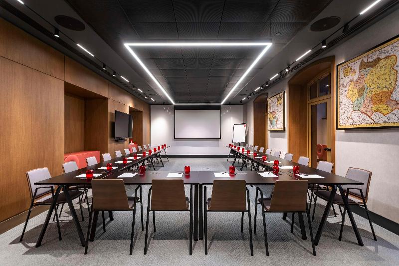 Radisson Red Tbilisi - Toplantı