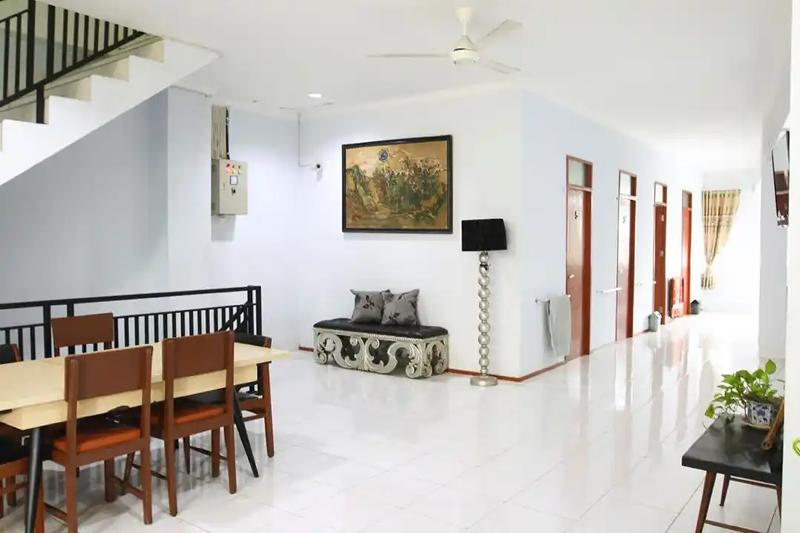 Wisma Rumah Kita By Zuzu - Lobi