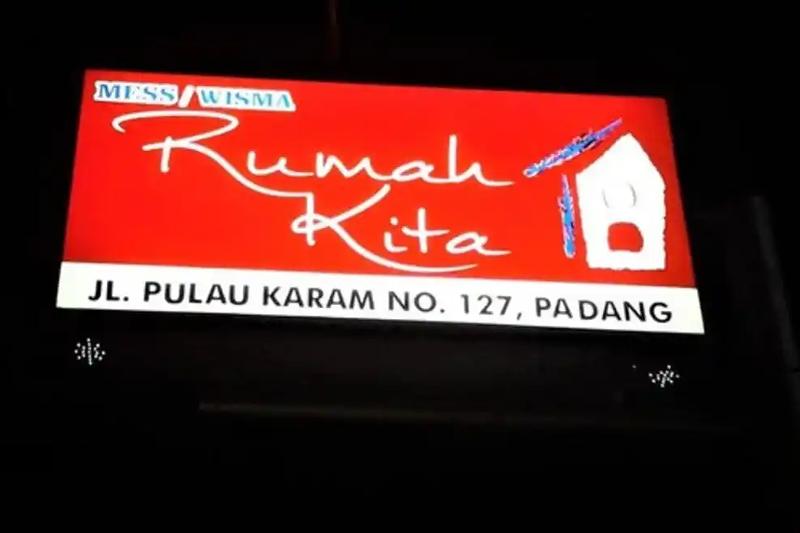 Wisma Rumah Kita By Zuzu - Genel