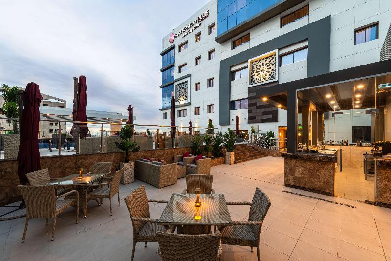 Best Western Plus Tabuk City Center - Bar
