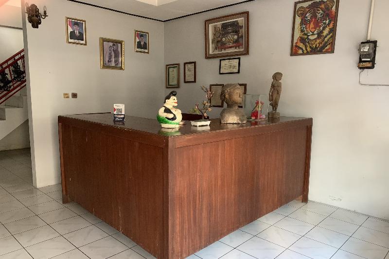 Hotel Merak Indah By Zuzu - Lobi