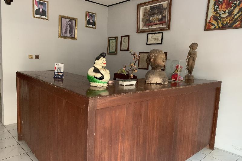 Hotel Merak Indah By Zuzu - Lobi